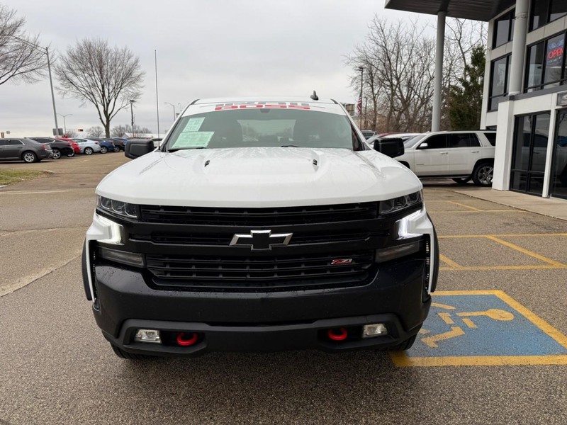 Chevrolet Silverado 1500 Vehicle Image 02