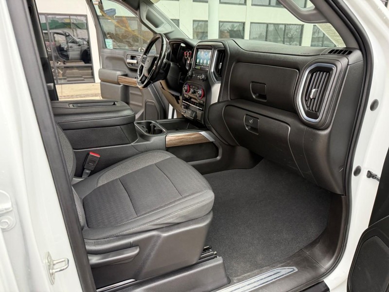 Chevrolet Silverado 1500 Vehicle Image 18