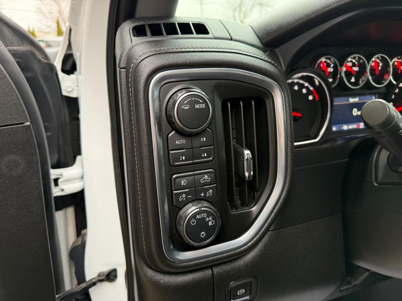 Chevrolet Silverado 1500 Vehicle Image 19