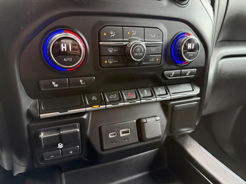 Chevrolet Silverado 1500 Vehicle Image 28