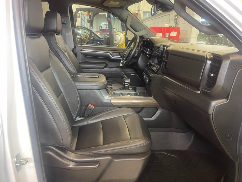 Chevrolet Silverado 1500 Vehicle Image 11