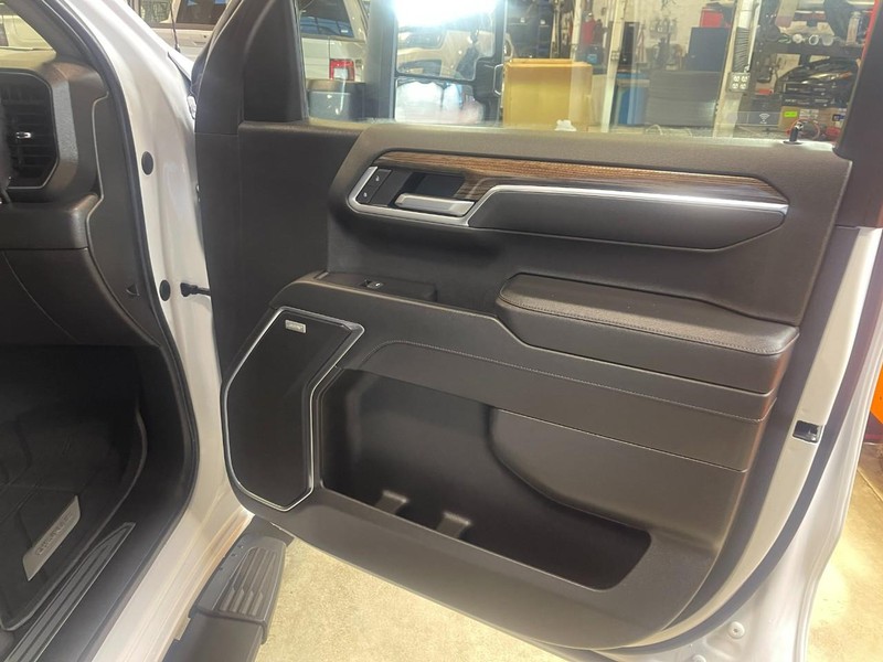 Chevrolet Silverado 1500 Vehicle Image 12