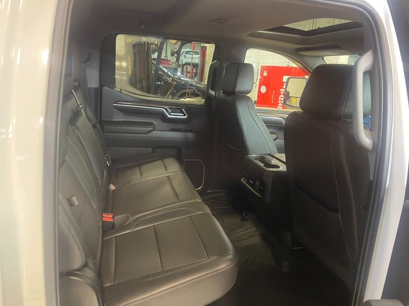 Chevrolet Silverado 1500 Vehicle Image 14