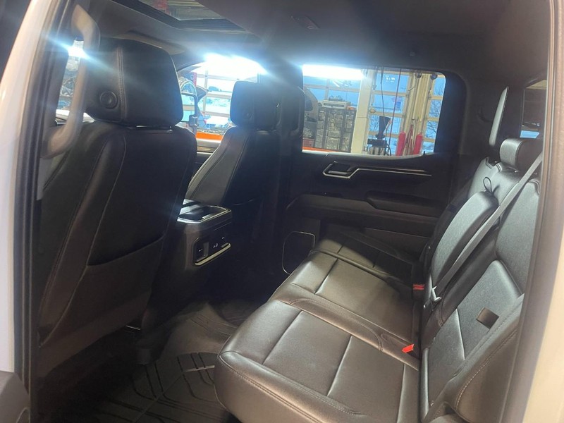 Chevrolet Silverado 1500 Vehicle Image 16