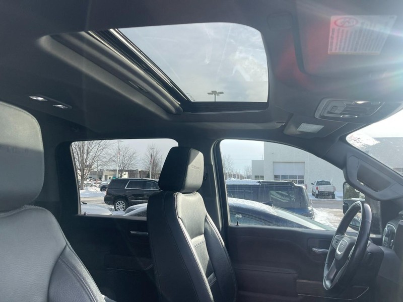 GMC Sierra 2500HD Vehicle Image 03