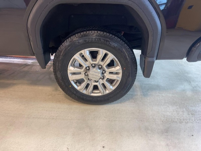 GMC Sierra 2500HD Vehicle Image 06