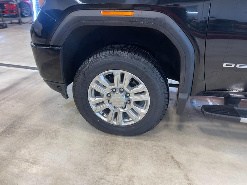 GMC Sierra 2500HD Vehicle Image 07