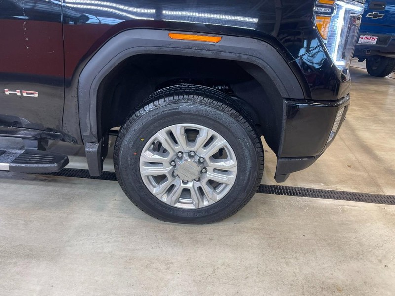 GMC Sierra 2500HD Vehicle Image 08