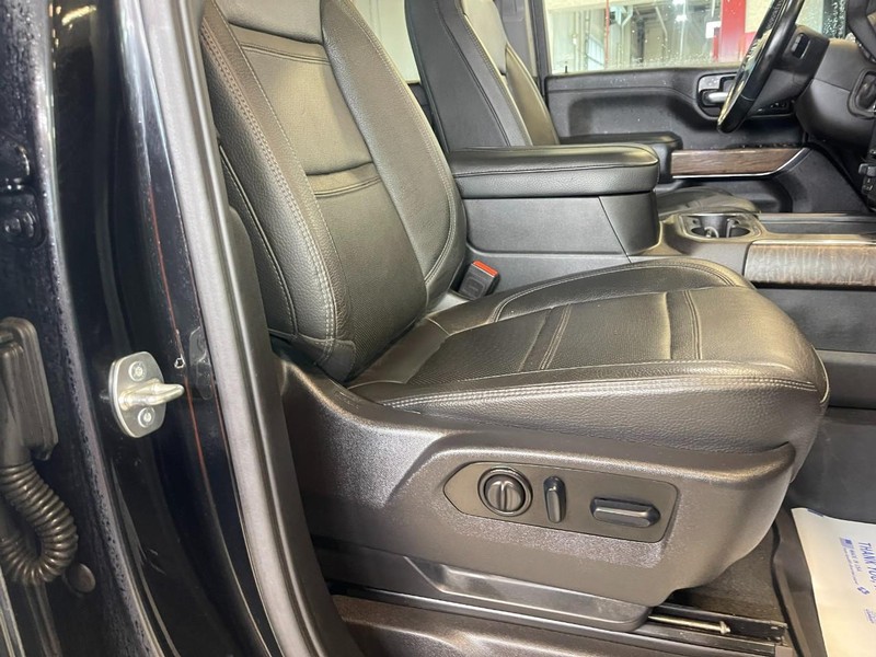 GMC Sierra 2500HD Vehicle Image 12