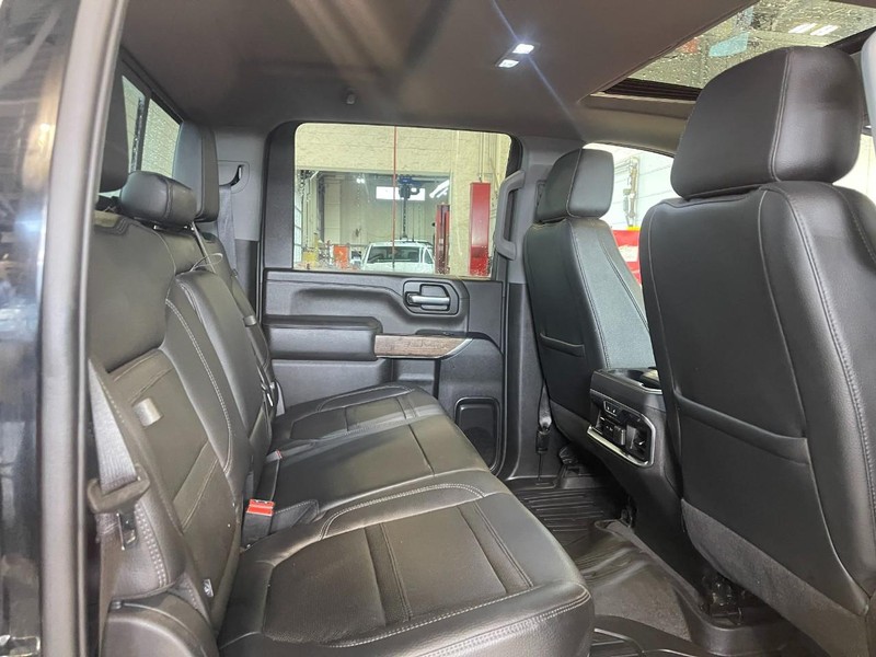 GMC Sierra 2500HD Vehicle Image 15