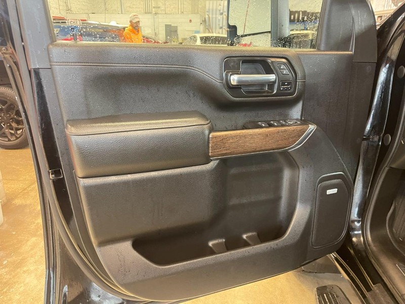 GMC Sierra 2500HD Vehicle Image 22