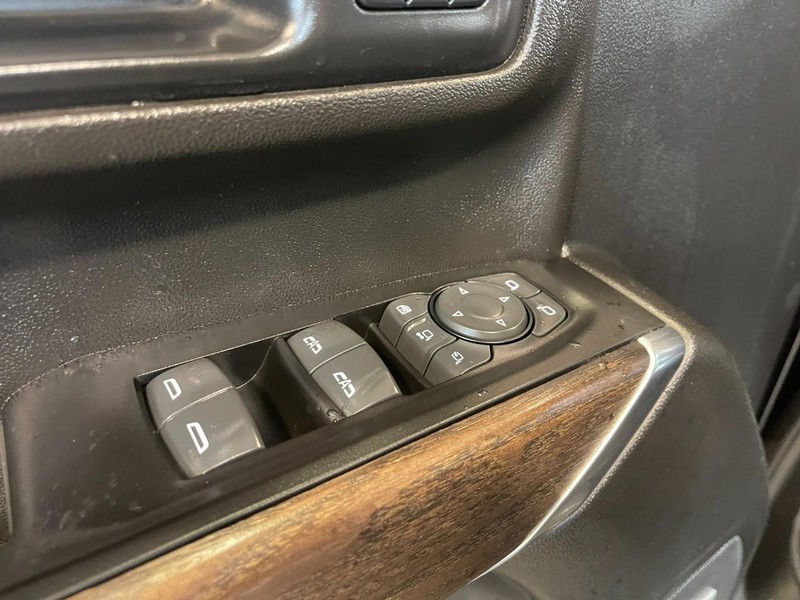 GMC Sierra 2500HD Vehicle Image 24