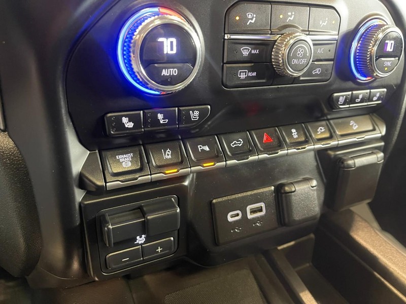 GMC Sierra 2500HD Vehicle Image 35