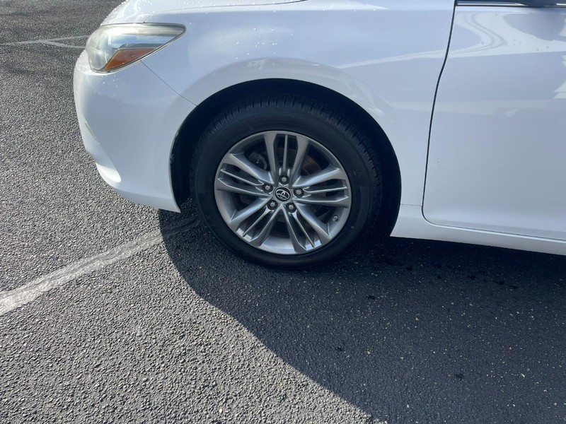 Toyota Camry Vehicle Image 06