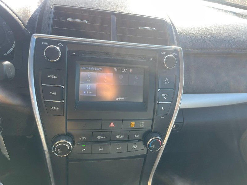 Toyota Camry Vehicle Image 26