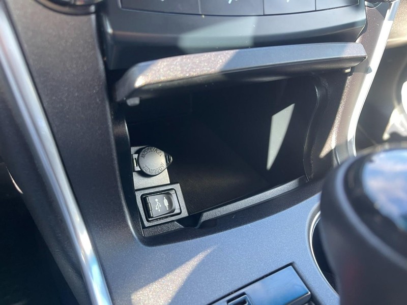 Toyota Camry Vehicle Image 29