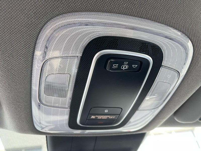 Hyundai Elantra Vehicle Image 27