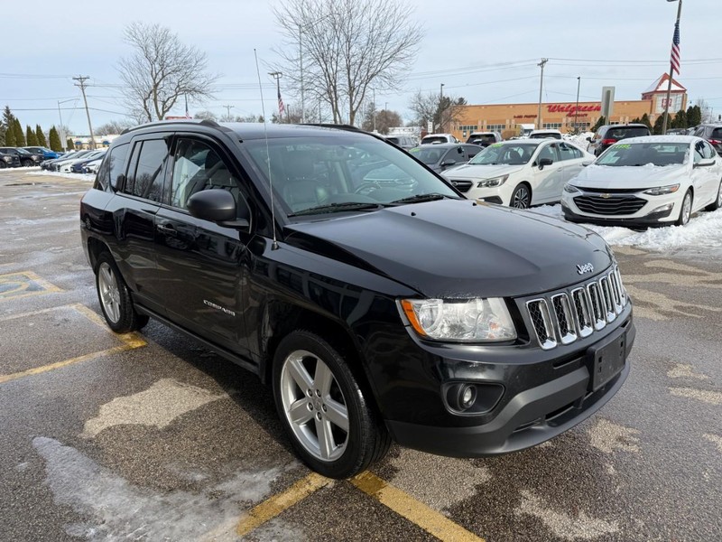 Jeep Compass Vehicle Full-screen Gallery Image 03