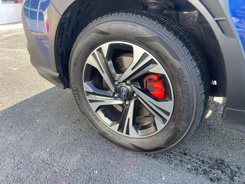 Subaru Crosstrek Vehicle Image 04