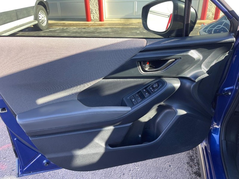 Subaru Crosstrek Vehicle Image 16