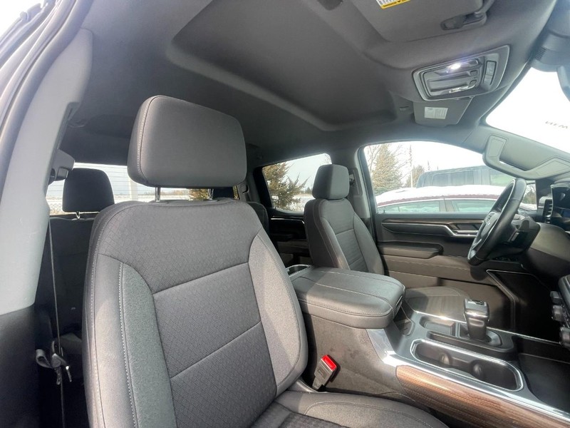 Chevrolet Silverado 1500 Vehicle Image 04