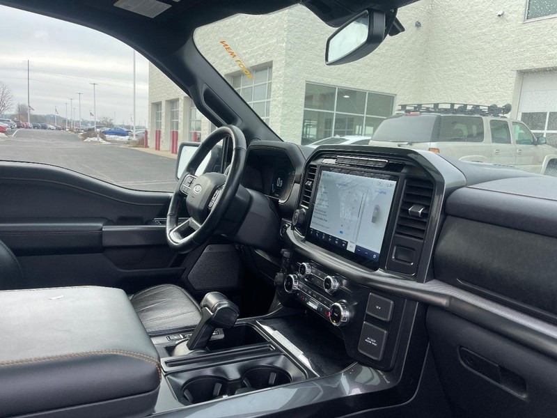 Ford F-150 Vehicle Image 02