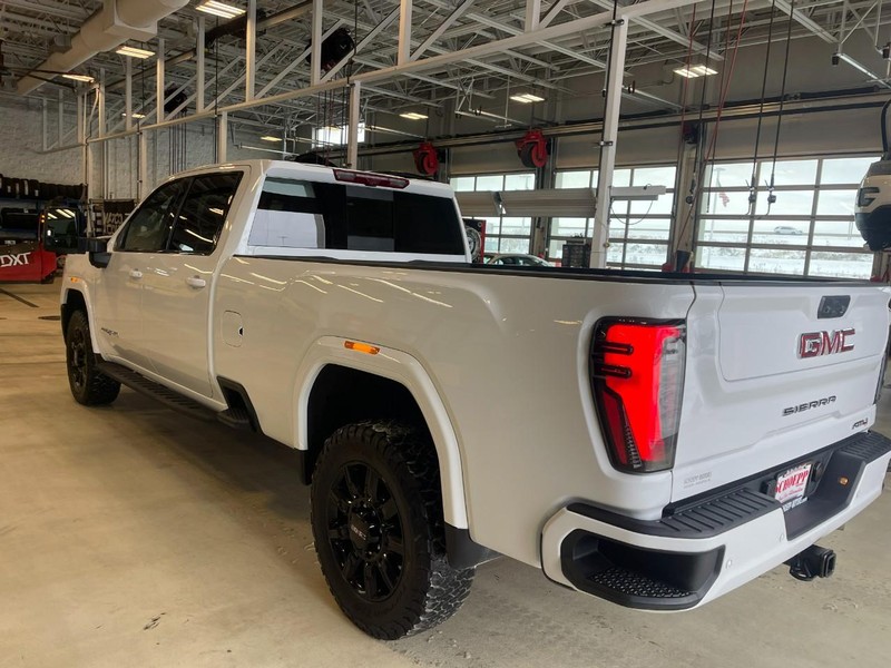 GMC Sierra 2500HD Vehicle Image 04