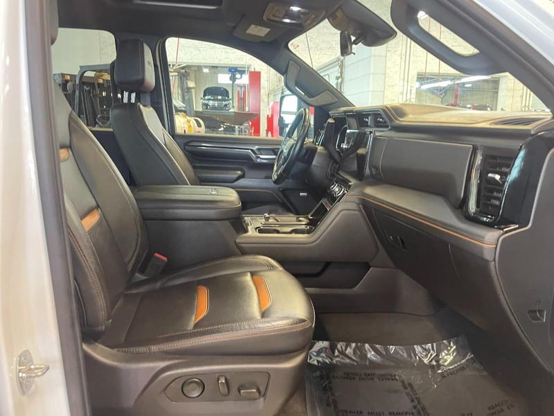 GMC Sierra 2500HD Vehicle Image 12