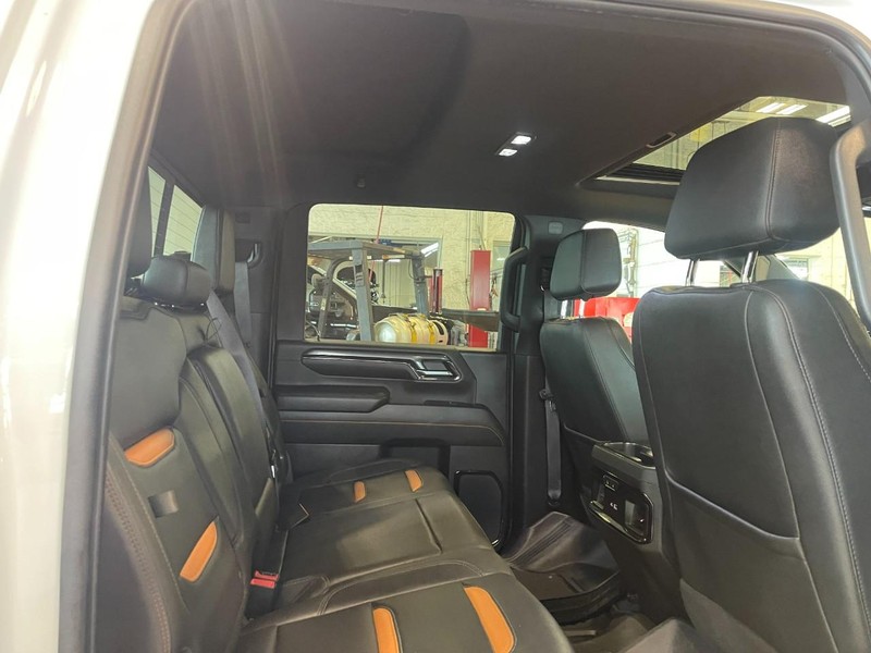 GMC Sierra 2500HD Vehicle Image 14