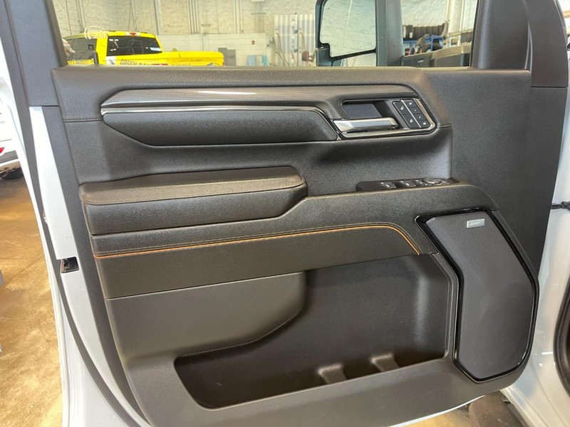 GMC Sierra 2500HD Vehicle Image 18