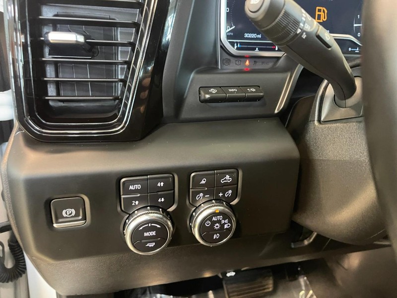 GMC Sierra 2500HD Vehicle Image 20