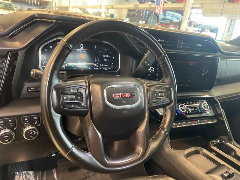 GMC Sierra 2500HD Vehicle Image 21