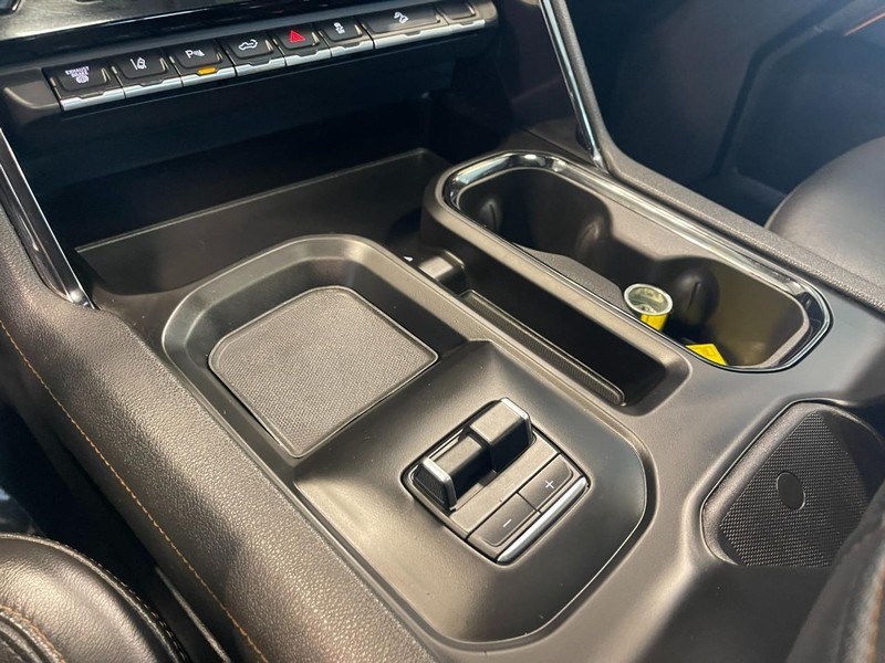 GMC Sierra 2500HD Vehicle Image 28