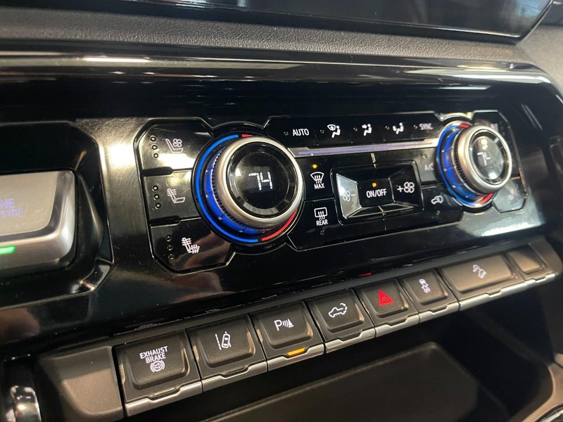 GMC Sierra 2500HD Vehicle Image 32