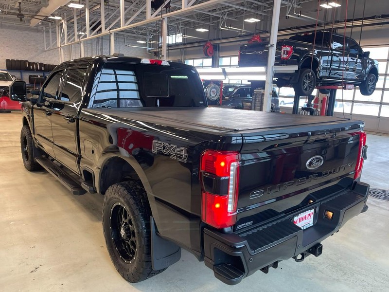 Ford Super Duty F-250 SRW Vehicle Image 04