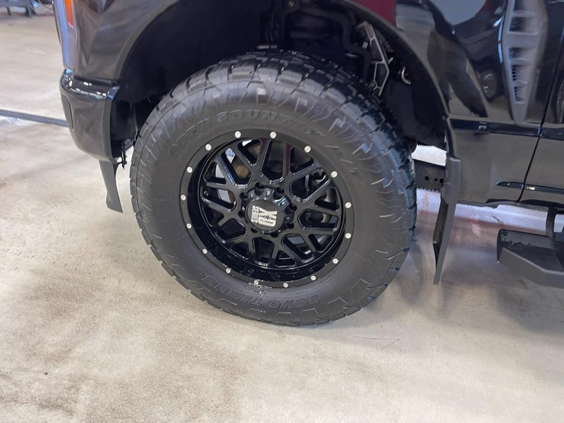 Ford Super Duty F-250 SRW Vehicle Image 06