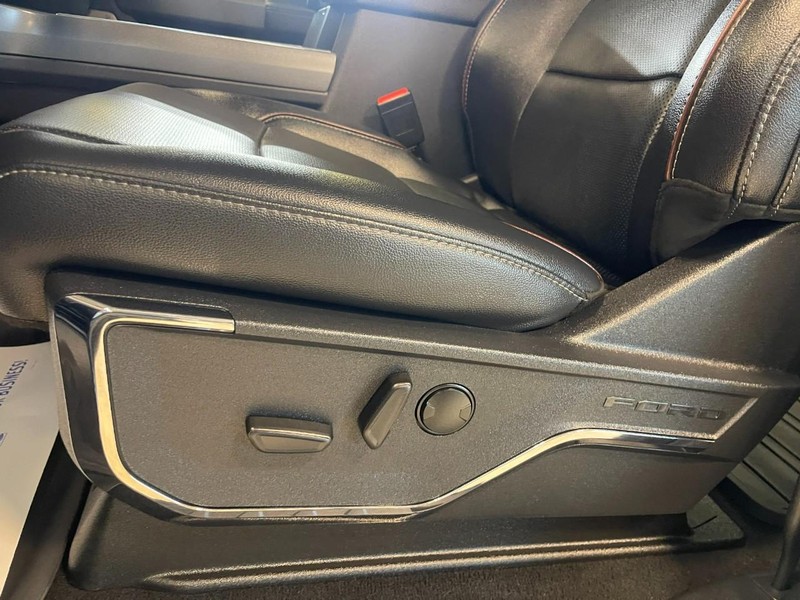 Ford Super Duty F-250 SRW Vehicle Image 20