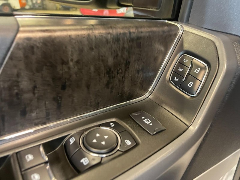 Ford Super Duty F-250 SRW Vehicle Image 22