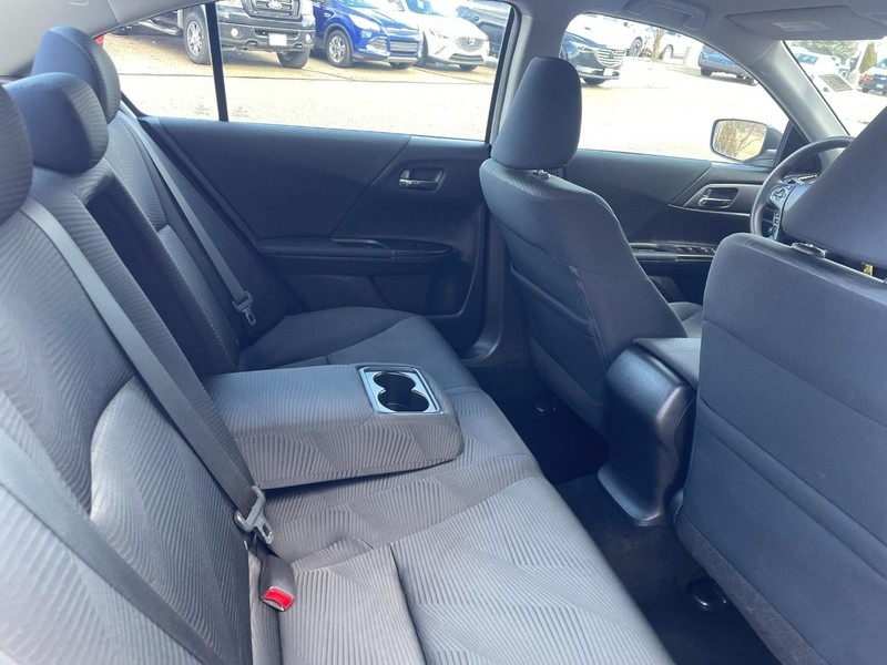 Honda Accord Sedan Vehicle Image 09