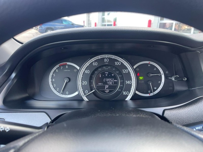 Honda Accord Sedan Vehicle Image 20