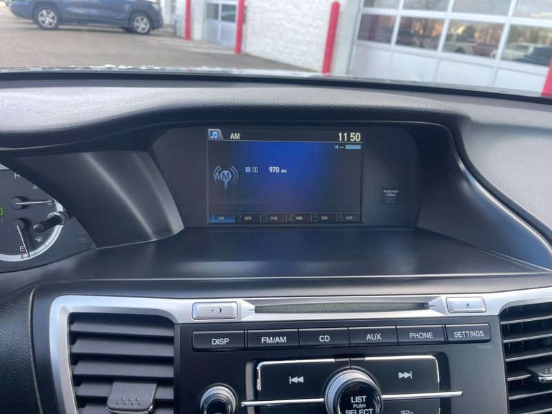 Honda Accord Sedan Vehicle Image 21