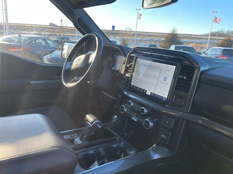 Ford F-150 Vehicle Image 02