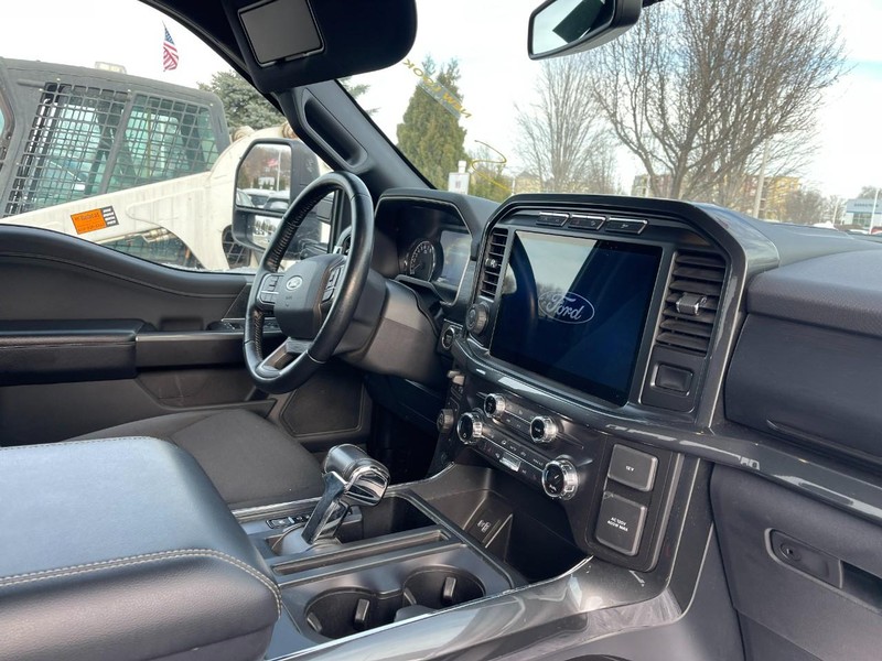 Ford F-150 Vehicle Image 02