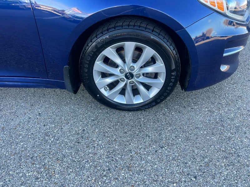 Kia Optima Vehicle Image 07