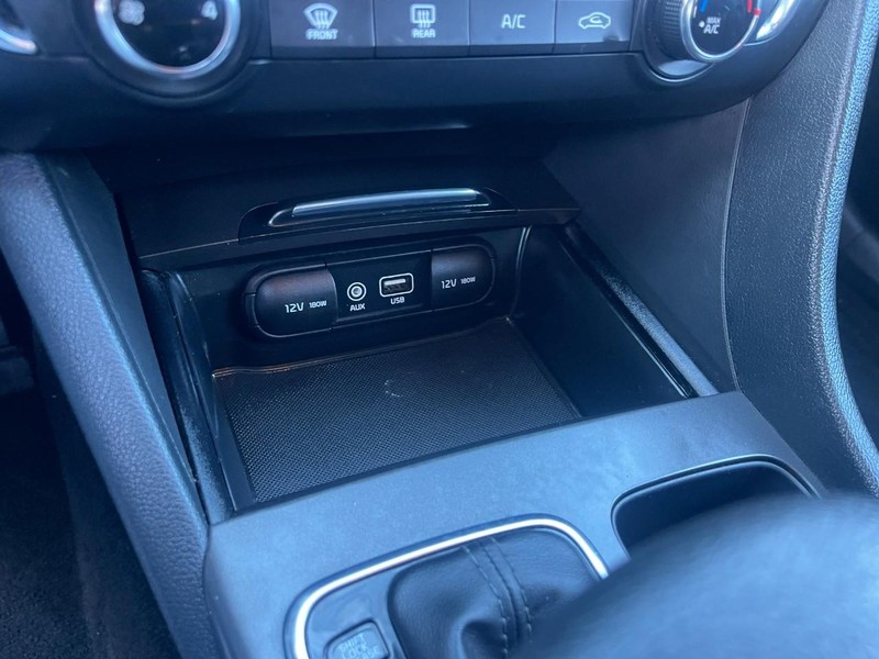 Kia Optima Vehicle Image 28