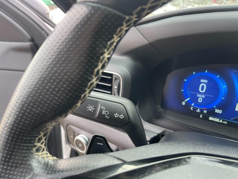 Ford Explorer Vehicle Image 21