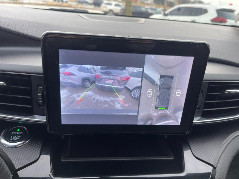 Ford Explorer Vehicle Image 27