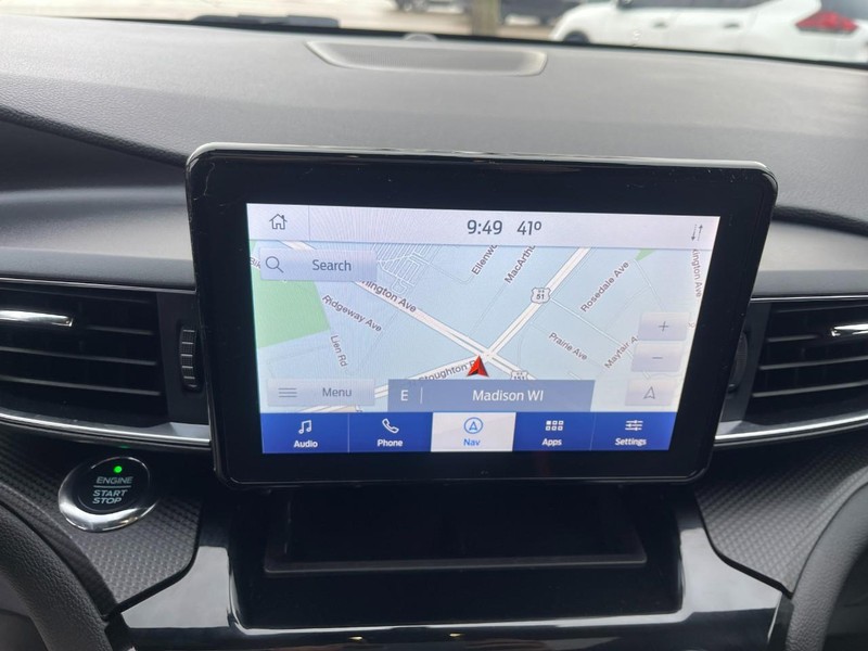 Ford Explorer Vehicle Image 28