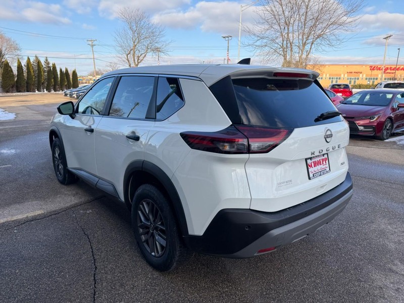 Nissan Rogue Vehicle Image 07