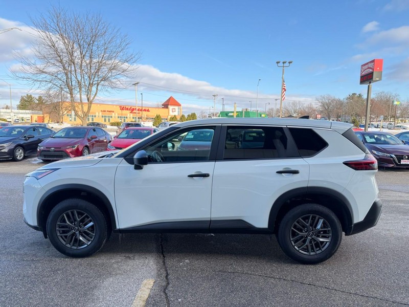 Nissan Rogue Vehicle Image 08